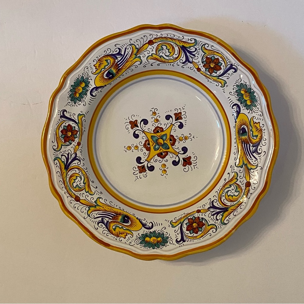 DERUTA RAFFAELLESCO SCALLOPED LARGE RIM SOUP BOWL WHITE YELLOW 10” ITALY HOME